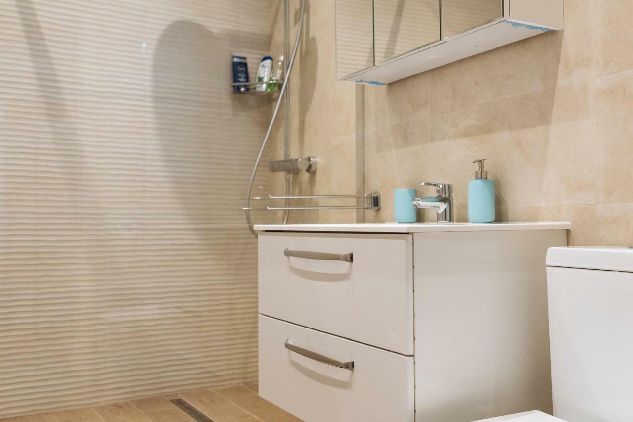 Tres Chic Double Sized Apartment Bucharest Exterior photo